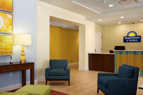 DAYS INN & SUITES BY WYNDHAM C (Caldwell)